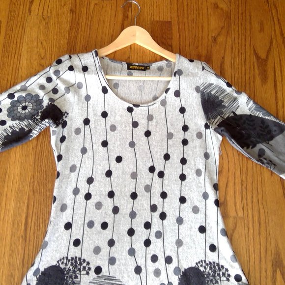 Reborn Medium Lightweight Graphic Knit Dress Elbow Sleeves Black/Gray - Picture 5 of 14